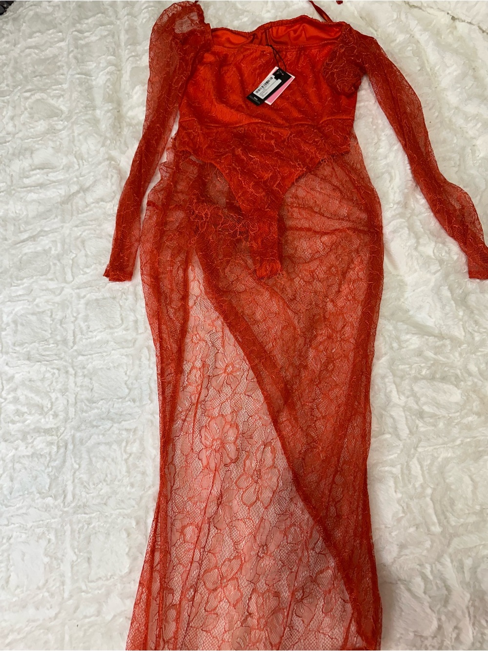 PrettyLittleThing Red Lace Long Sleeve Thigh Split Maxi Dress - Picture 4 of 5
